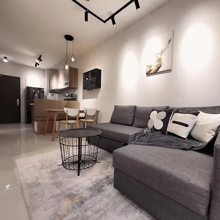 Luxury Private Cinema Experience - Free Parking Apartment Johor Bahru Exterior photo