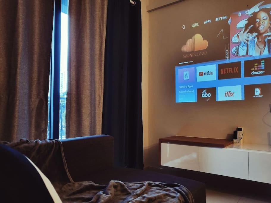 Apartment Luxury Private Cinema Experience - Free Parking *