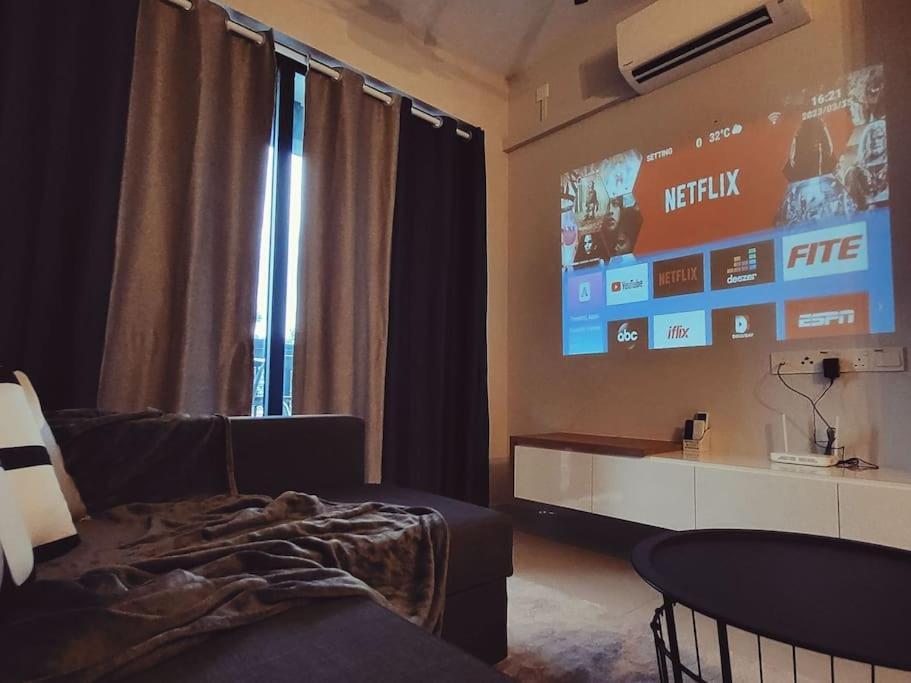 Luxury Private Cinema Experience - Free Parking Pangsapuri